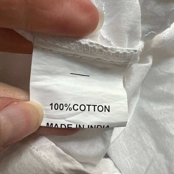 Karmic Connection Provincetown White Crochet Embroidered V Neck Lightweight Top - Picture 7 of 8